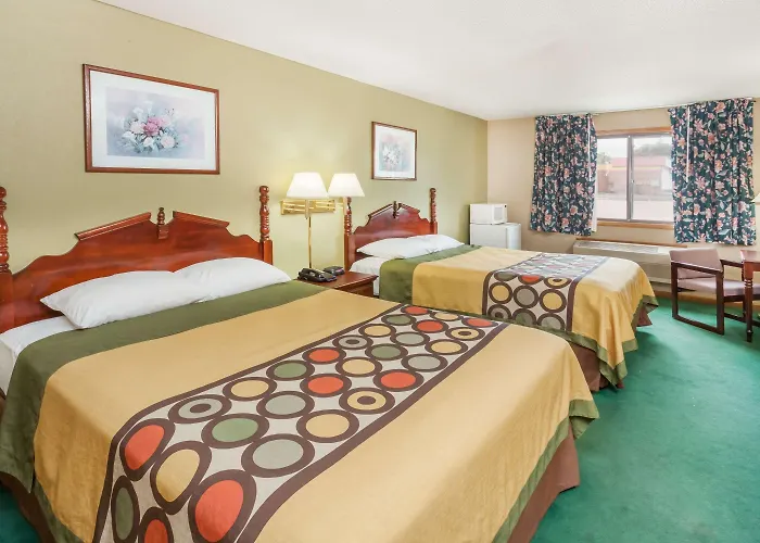 Super 8 By Wyndham Mclean/bloomington Sw 2*