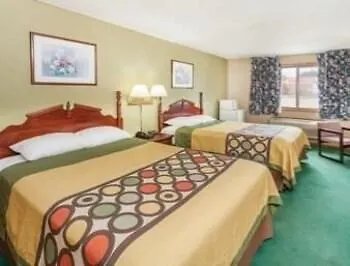 Motel Super 8 By Wyndham Mclean/bloomington Sw