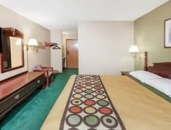 Super 8 By Wyndham Mclean/bloomington Sw Motel McLean