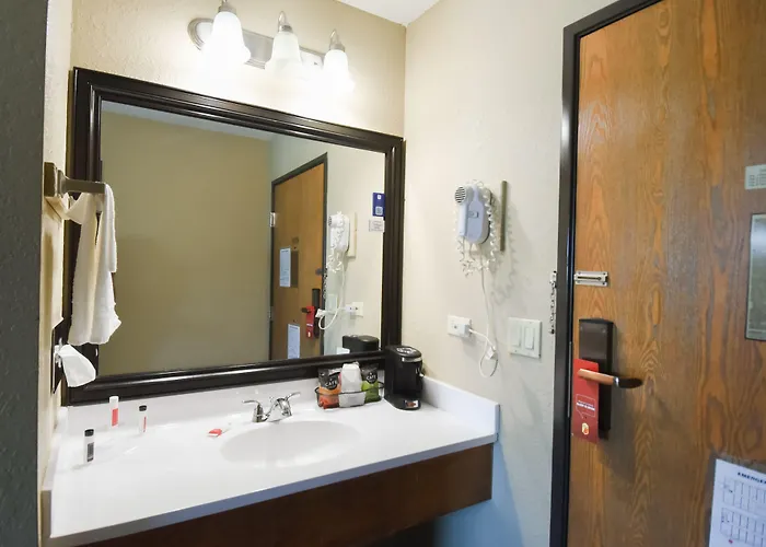 Super 8 By Wyndham Mclean/bloomington Sw Motel 2*