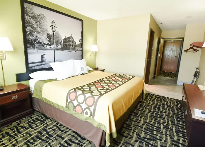 Super 8 By Wyndham Mclean/bloomington Sw 2*