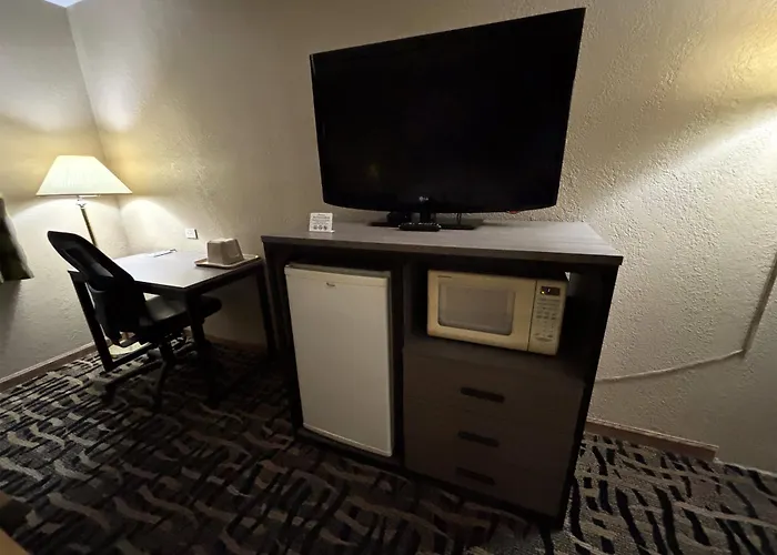 Motel Super 8 By Wyndham Mclean/bloomington Sw 2*